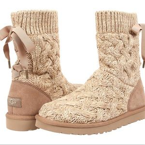 Light brown knit Uggs!